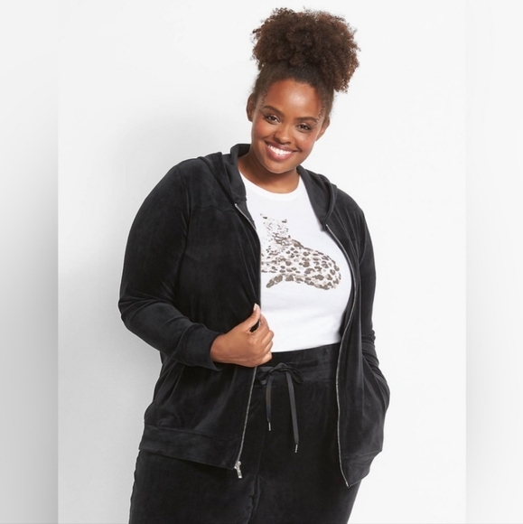 Livi Zip-Front Hoodie Jacket Velour Black Size 18/20 NEW! - Picture 1 of 10